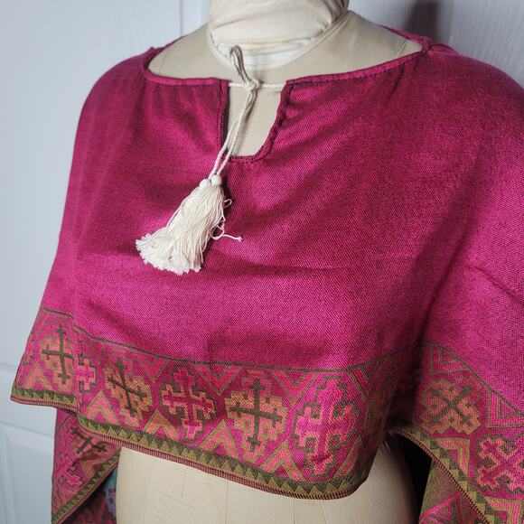 Boho hand-woven Poncho Bohemian Crop top Wrap Western Ethnic Clothing ONE SIZE - Picture 2 of 6